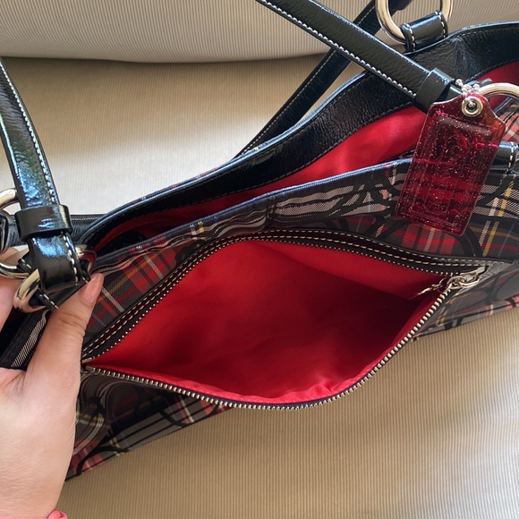 Large Vintage Coach Red and Black Plaid Purse - Picture 4 of 11